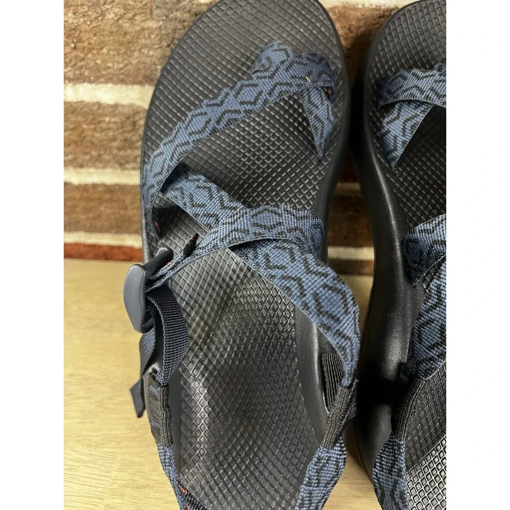Chaco Z2 Classic Mens Size 10 Sandals Stepped Navy Blue Black Red Hiking Water
